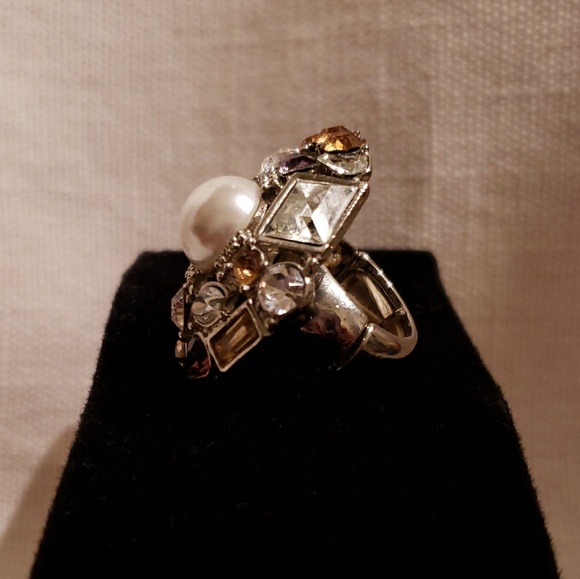 Ring - Picture 3 of 5